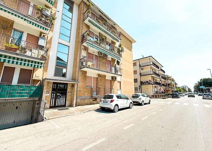 Sofia Apartment, A Pochi Passi Dal Mare Rif A765 דירה *