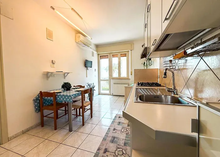 Lägenhet Sofia Apartment, A Pochi Passi Dal Mare Rif A765